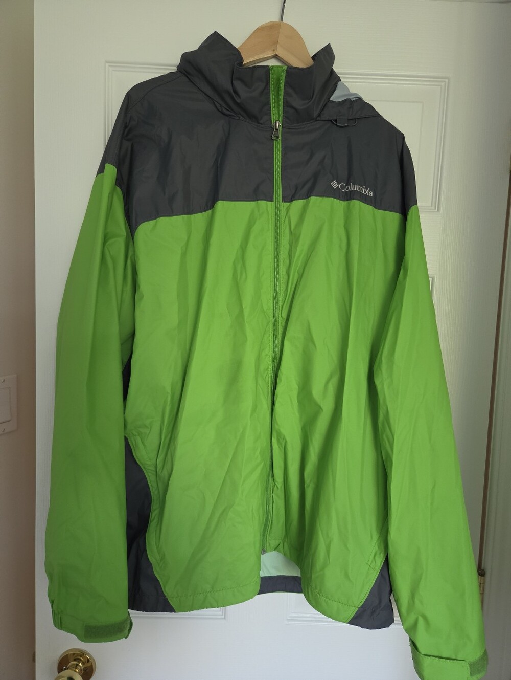 Columbia Lime Green and Charcoal Wind Breaker